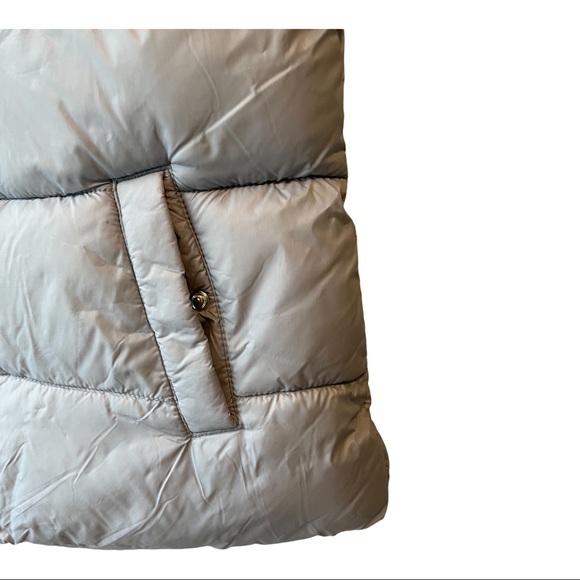 Old Navy Puffer Vest XS NWOT - Picture 5 of 5